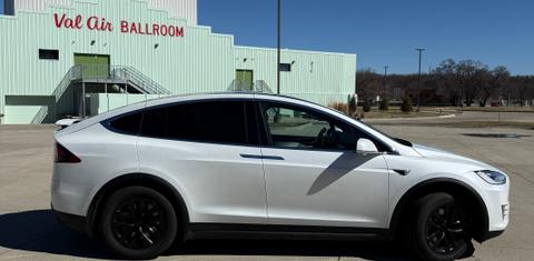 Tesla Model X 2020