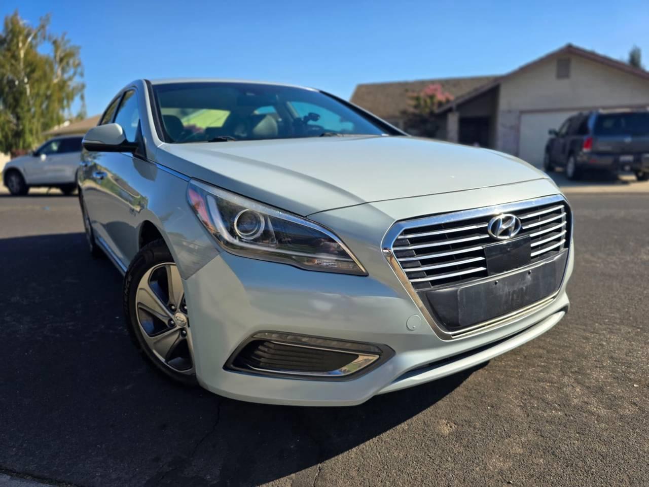 Hyundai Sonata Plug-In Hybrid 2016 in Manteca, CA