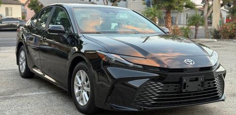 Toyota Camry Hybrid 2025