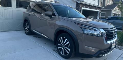 Nissan Pathfinder 2024