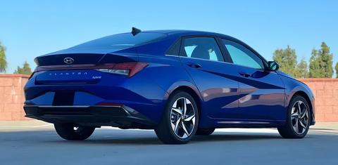 Hyundai Elantra 2023