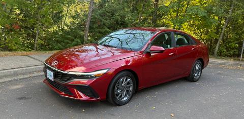 Hyundai Elantra 2024