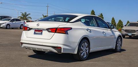 Nissan Altima 2023