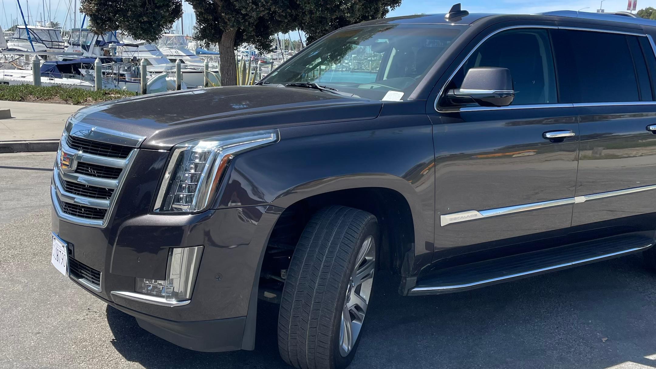 Cadillac Escalade ESV 2017 in 
