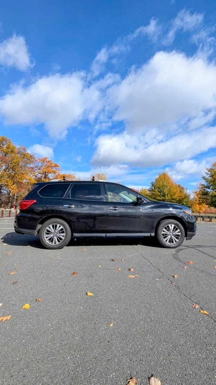Nissan Pathfinder 2019 in Elizabeth, NJ