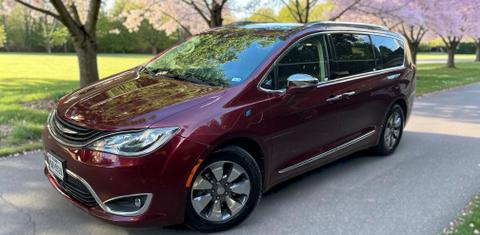Chrysler Pacifica 2017