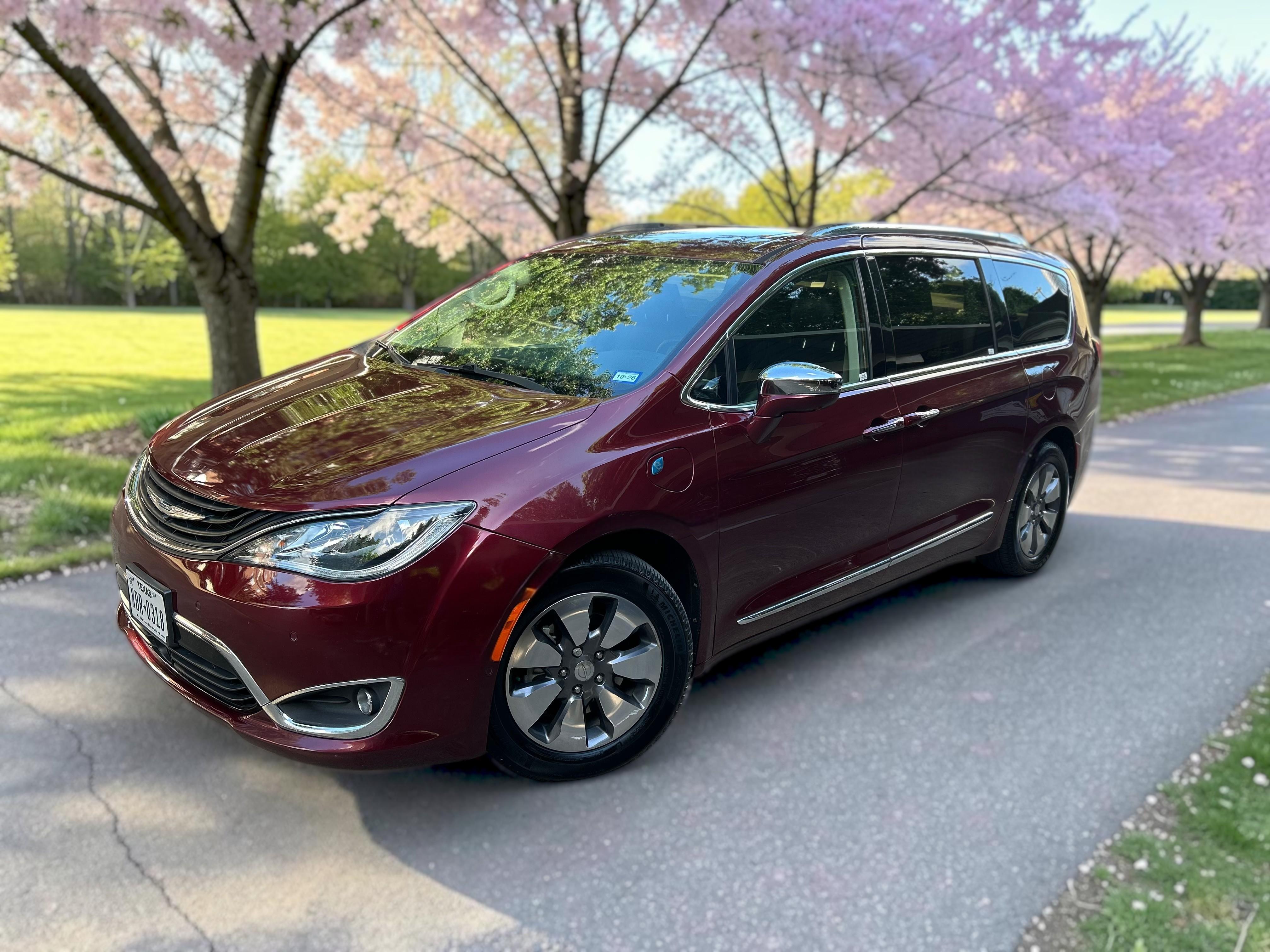 Chrysler Pacifica 2017 in Houston, TX