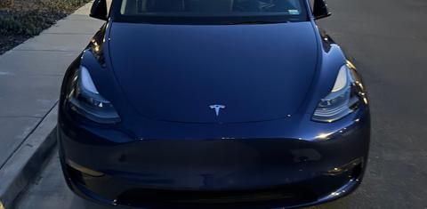 Tesla Model Y 2024