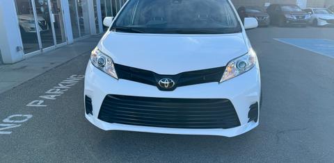Toyota Sienna 2019