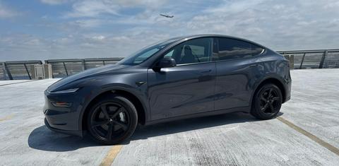 Tesla Model Y 2026
