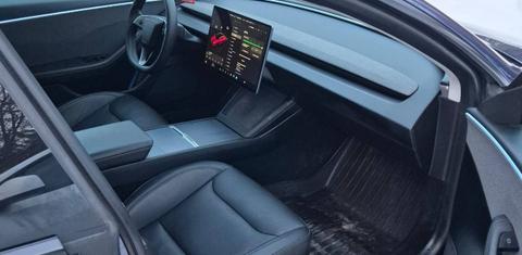 Tesla Model 3 2024