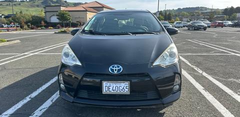 Toyota Prius c 2014