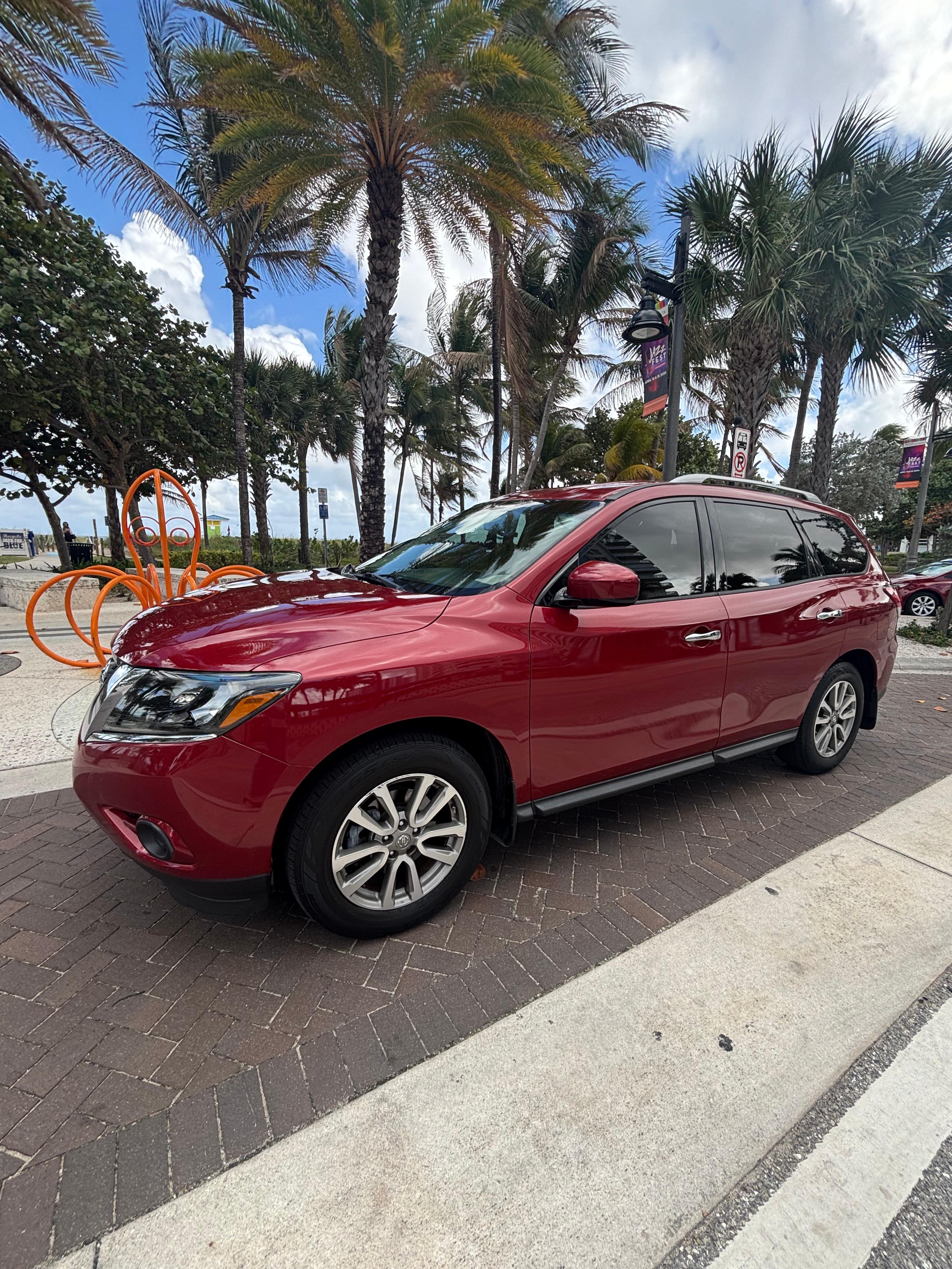 Nissan Pathfinder 2016 in 