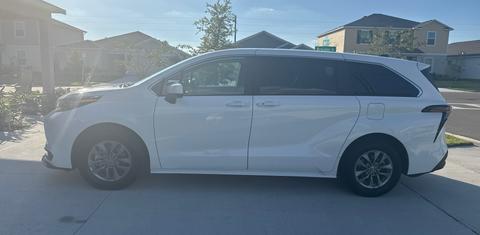 Toyota Sienna 2025