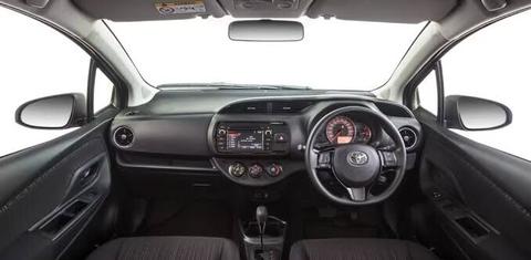 Toyota YARIS 2015