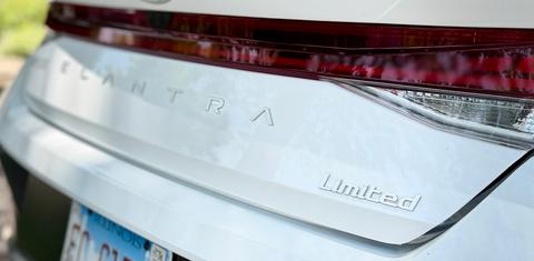 Hyundai Elantra 2025