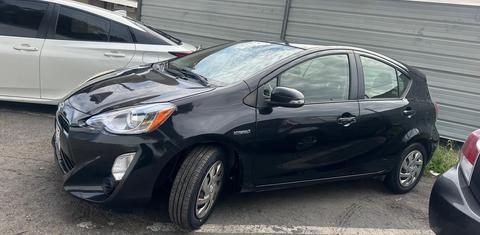 Toyota Prius c 2015