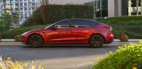 Tesla Model 3 2024