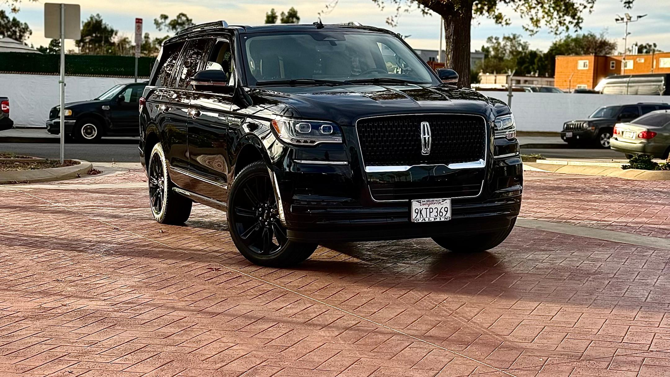 Lincoln Navigator 2024 in Burbank, CA