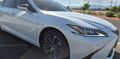 Lexus ES 2025