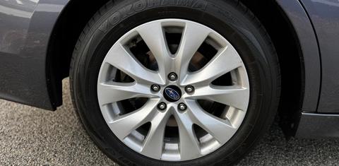 Subaru Legacy 2015