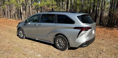 Toyota Sienna 2025
