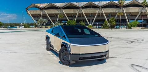 Tesla Cybertruck 2025