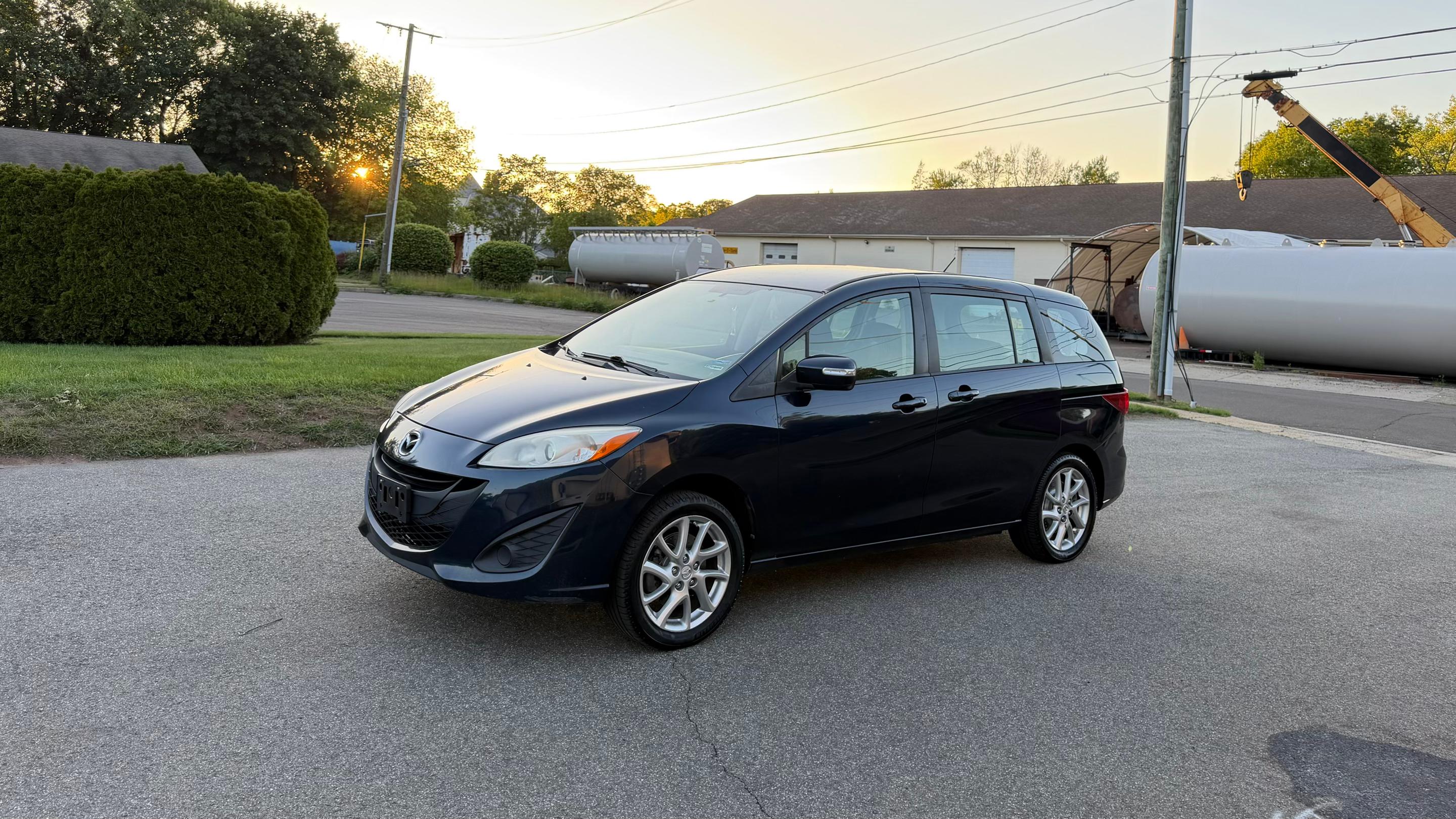 Mazda Mazda5 2015 in Meriden, CT