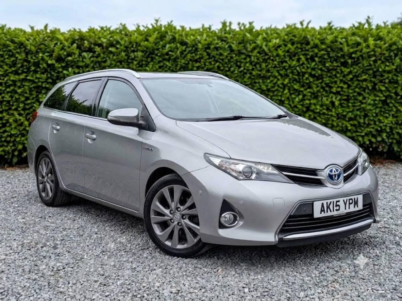 Toyota Auris 2015 in Manchester
