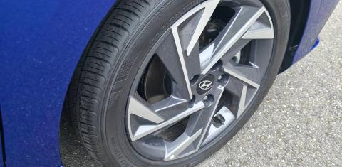 Hyundai Elantra 2025