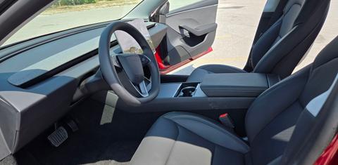 Tesla Model 3 2025