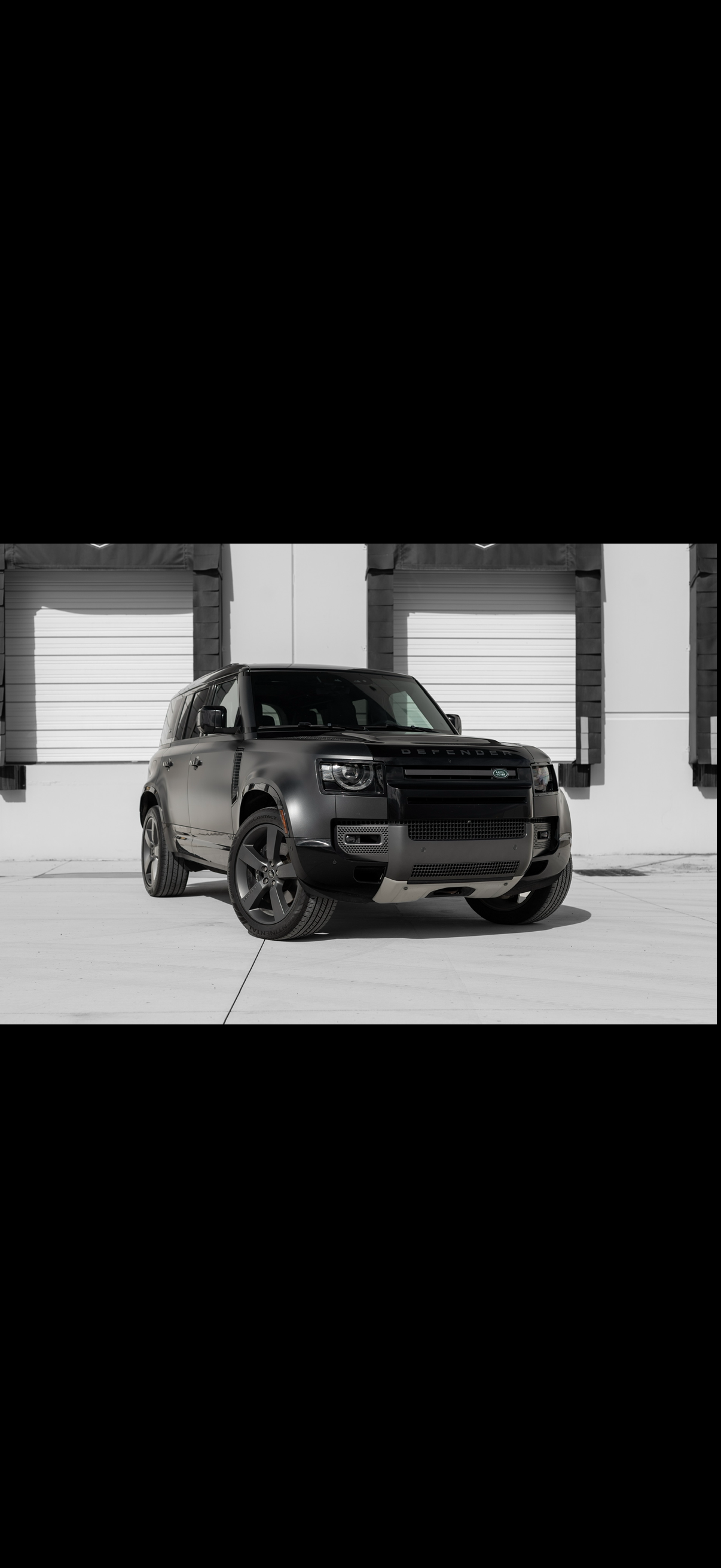 Land Rover Defender 2023 in 
