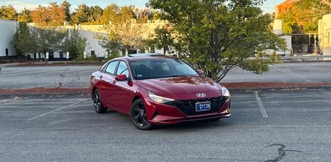 Hyundai Elantra 2022