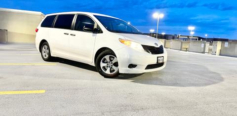 Toyota Sienna 2016