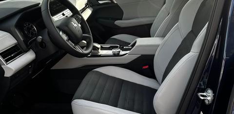 Mitsubishi Outlander 2025