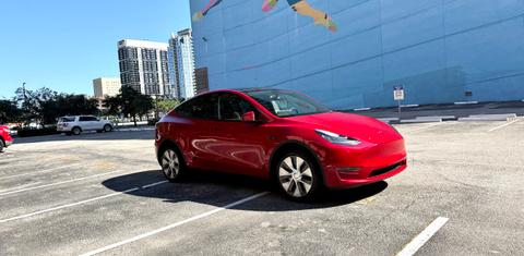 Tesla Model Y 2023
