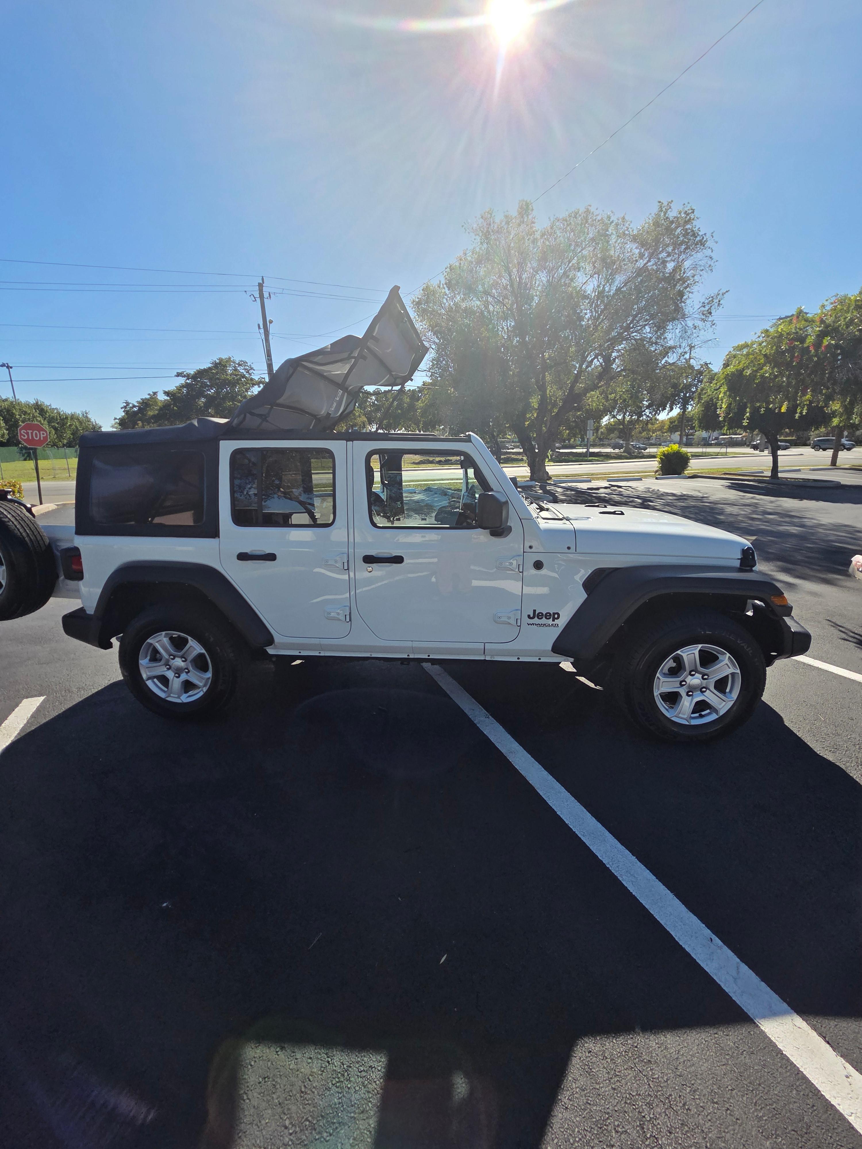 Jeep Wrangler Unlimited 2022 in Lauderhill, FL