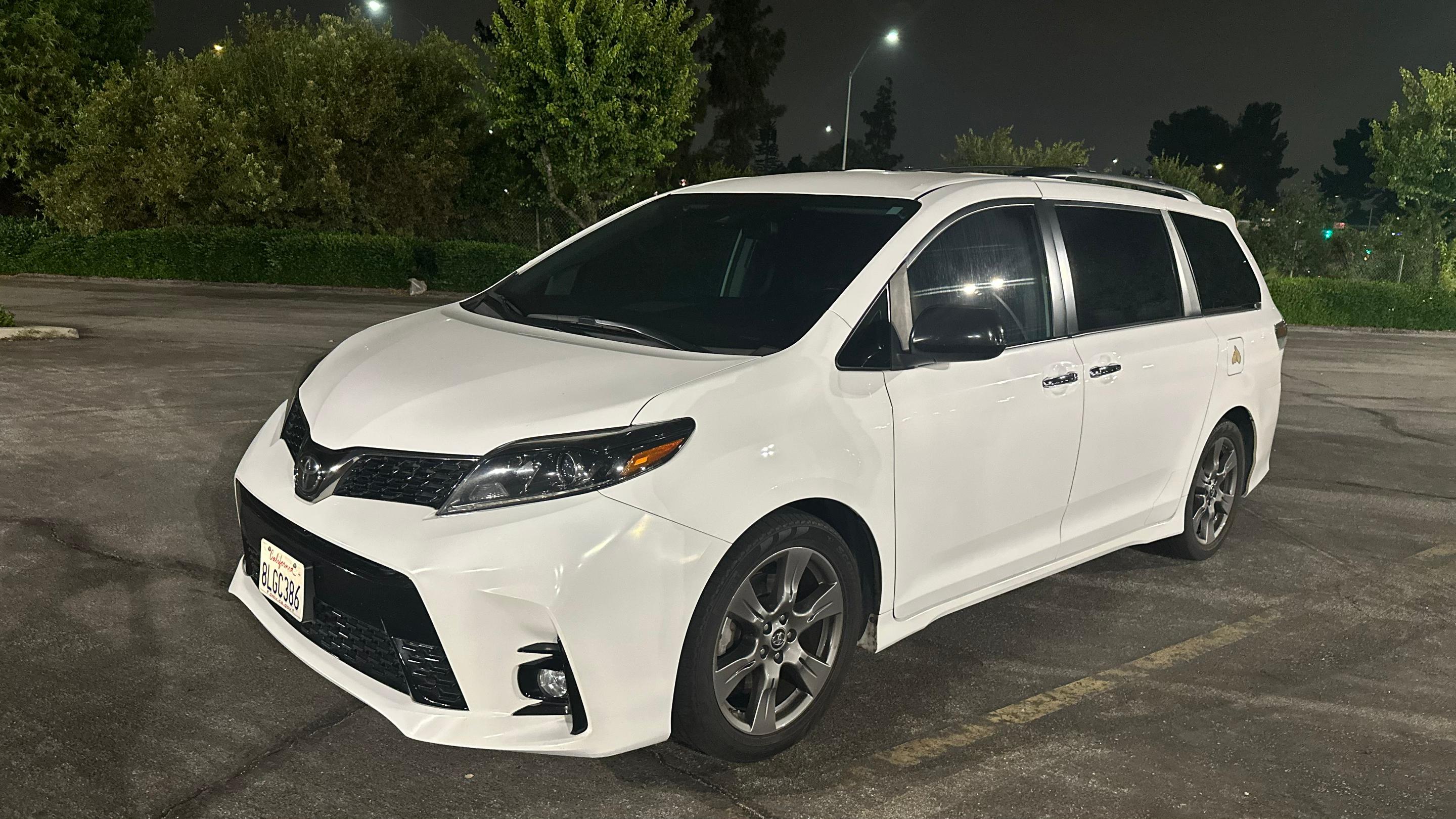 Toyota Sienna 2019 in Ontario, CA