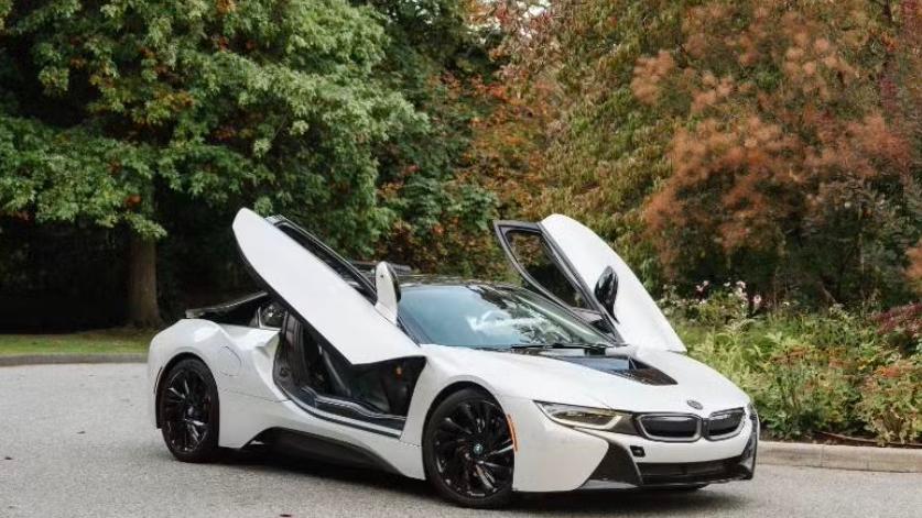 BMW i8 2016 à 