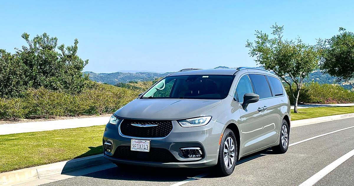 Chrysler Pacifica 2021 rental in Irvine, CA by Sean H. Turo