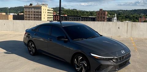Hyundai Elantra 2025