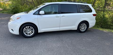 Toyota Sienna 2016
