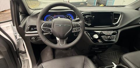 Chrysler Pacifica 2026