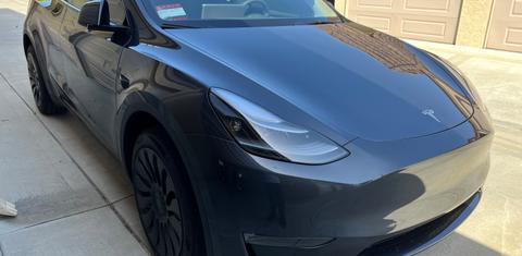 Tesla Model Y 2024