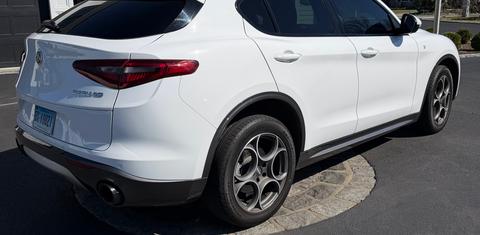 Alfa Romeo Stelvio 2023