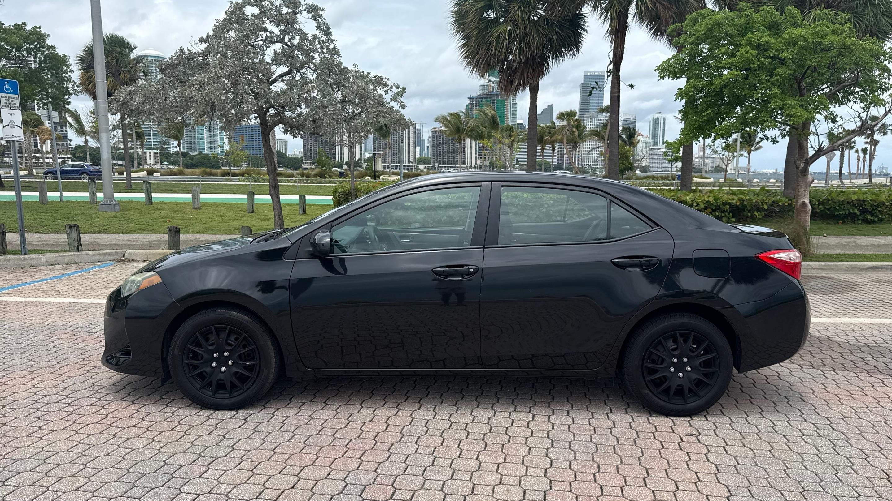 Toyota Corolla 2017 in Miami, FL