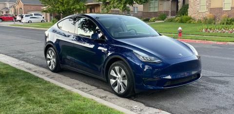 Tesla Model Y 2023
