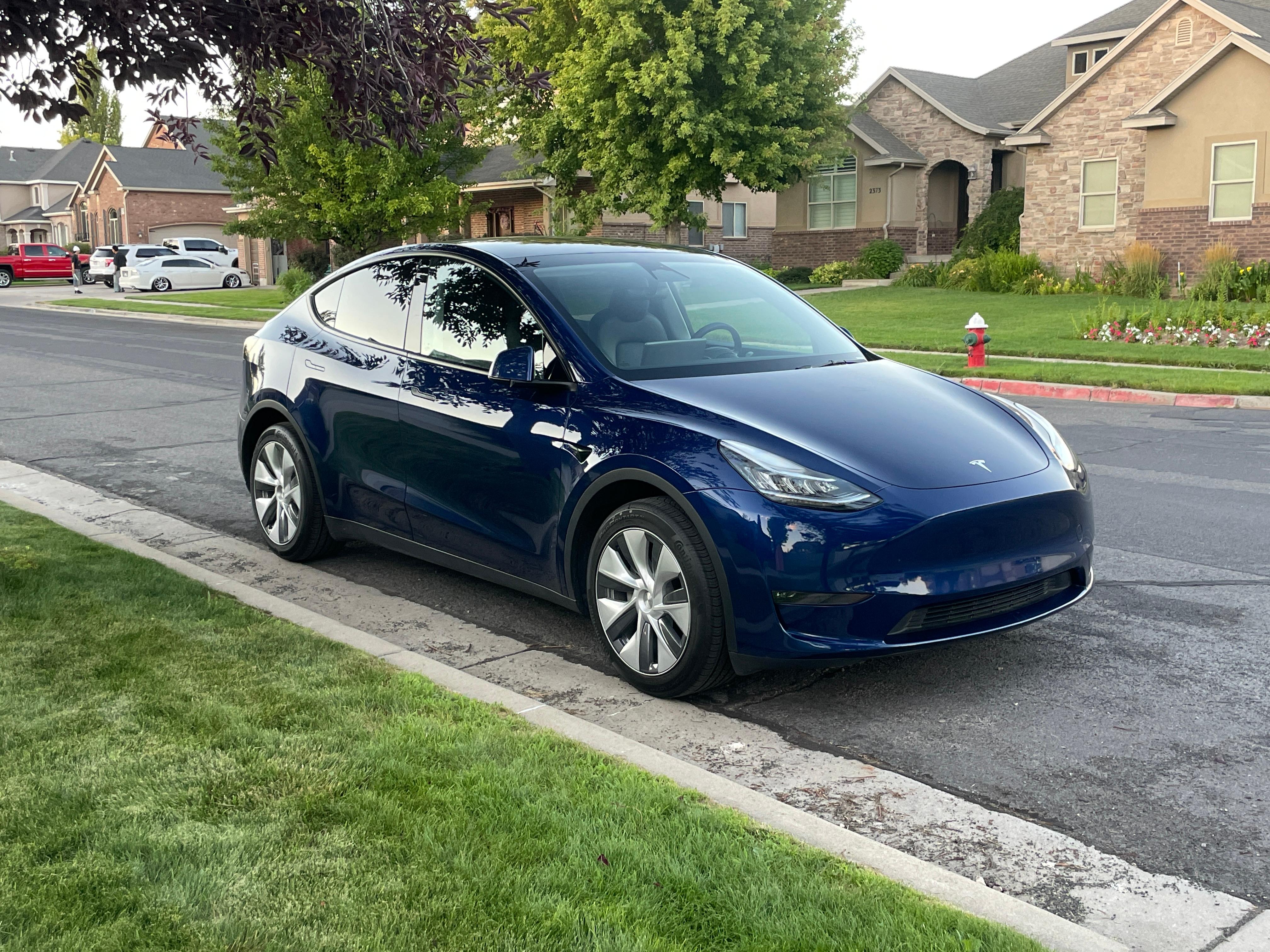 Tesla Model Y 2023 in Kaysville, UT