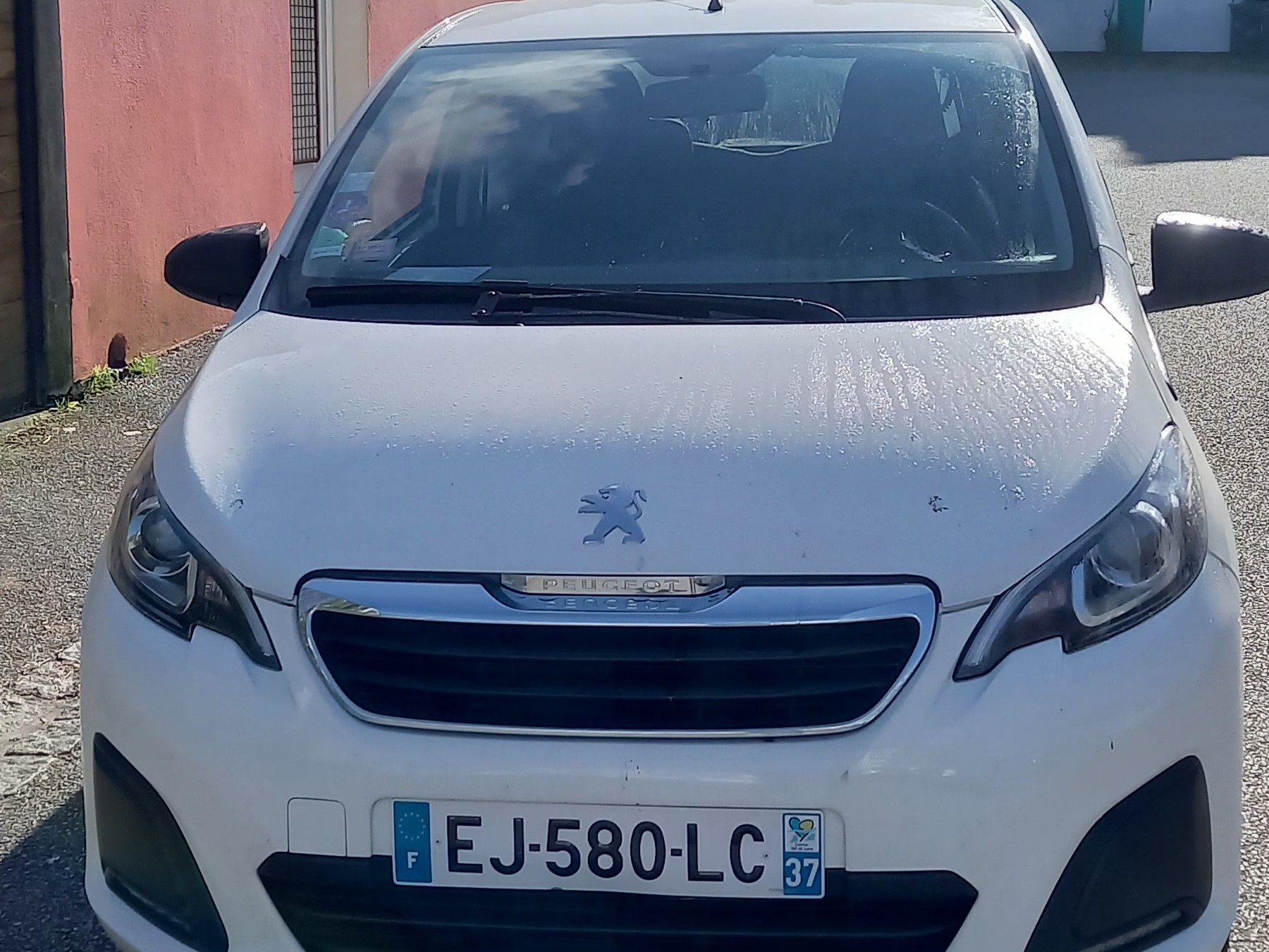 Peugeot 108 2017 à Lorient