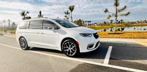 Chrysler Pacifica 2022